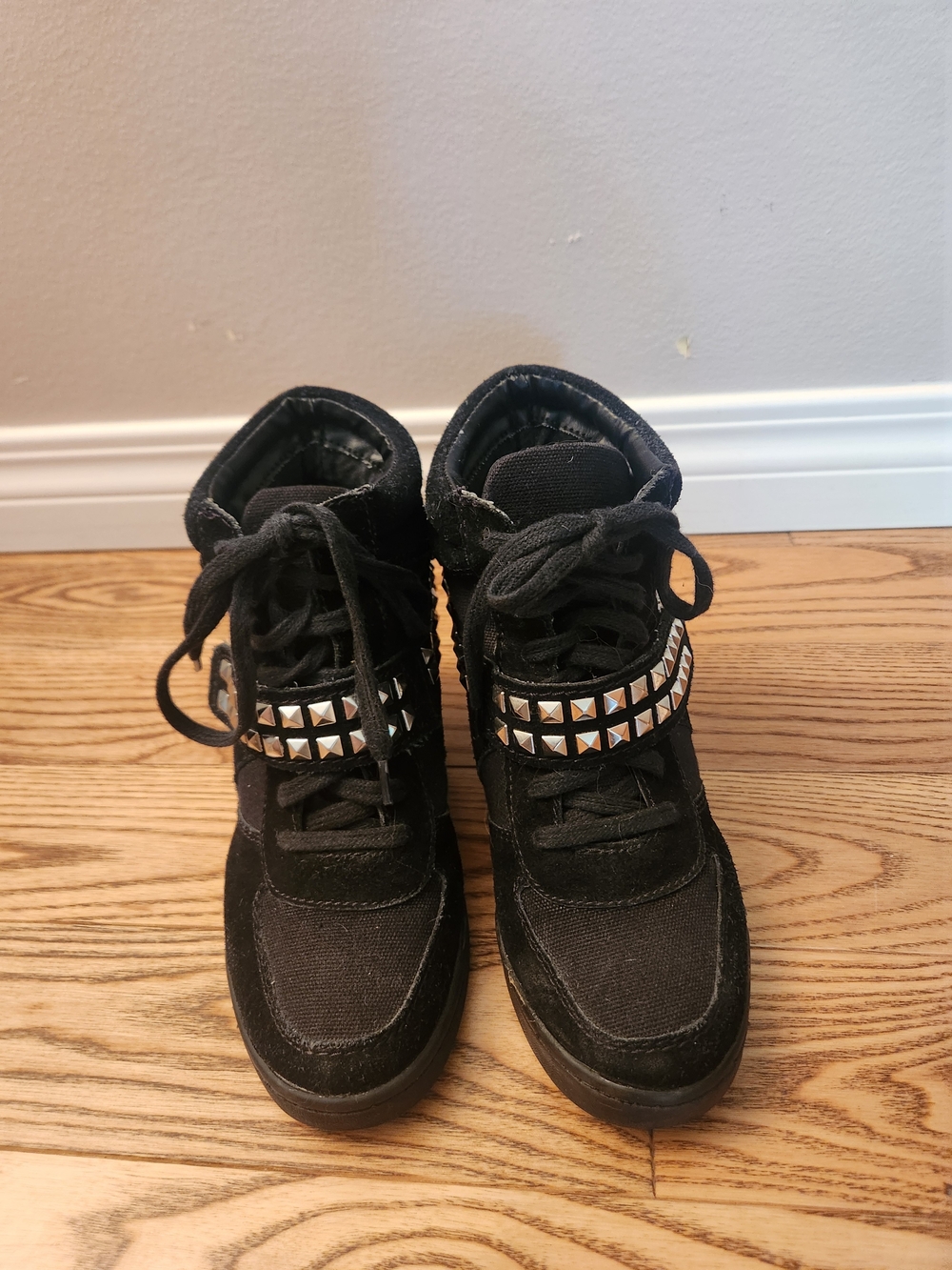Black Women's High-Top Studded Sneakers